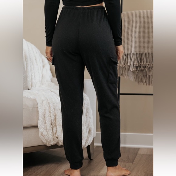 Loungewear Black brushed cargo jogger~ - Picture 5 of 6